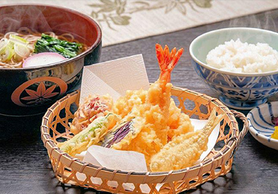 天婦羅麺（そば又はうどん又はきしめん）